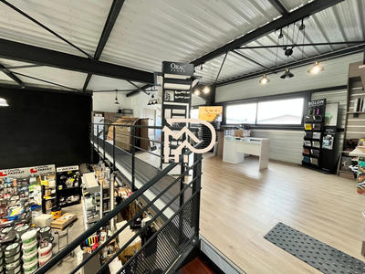 Local commercial - 215 m²