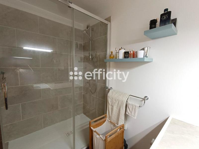Appartement - 94 m² - 5 pièces