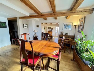 Appartement - 100 m² - 5 pièces