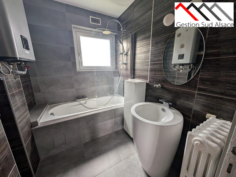 Appartement - 80 m² - 5 pièces