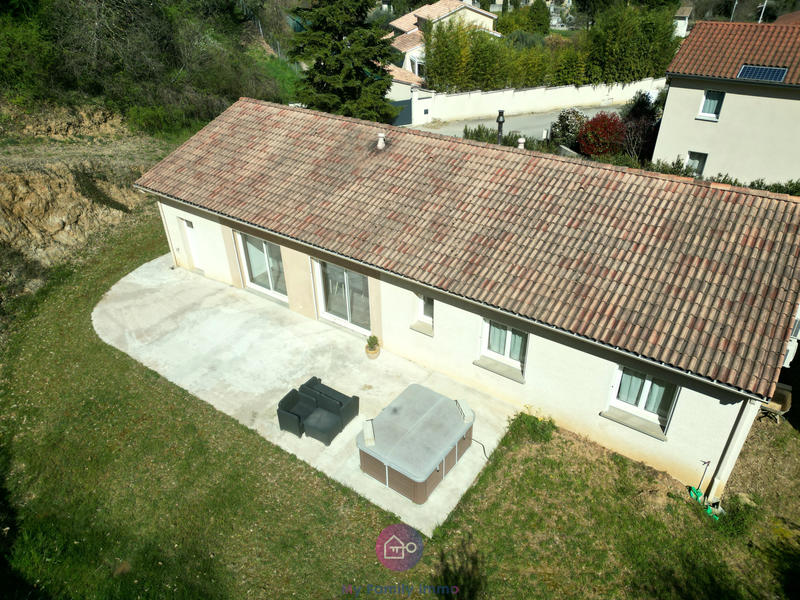 Maison - 101 m² - 5 pièces