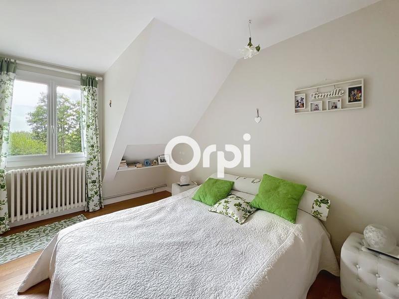 Maison - 245 m² - 9 pièces