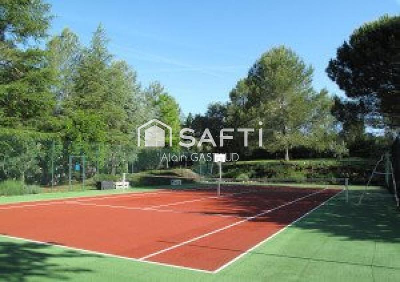 Maison - 399 m² - 20 pièces