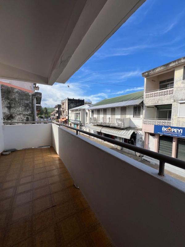 Appartement - 90 m² - 4 pièces