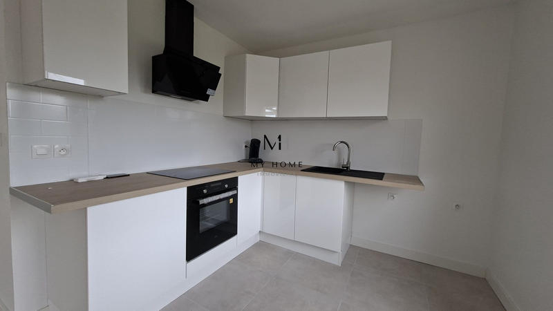 Maison - 95 m² - 4 pièces