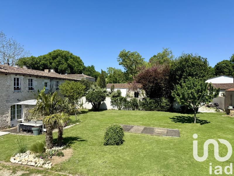 Maison - 622 m² - 14 pièces