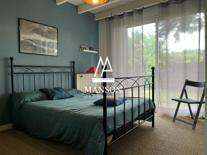 Maison - 180 m² - 8 pièces