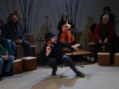 Spectacle - le sonneur à ventre jaune