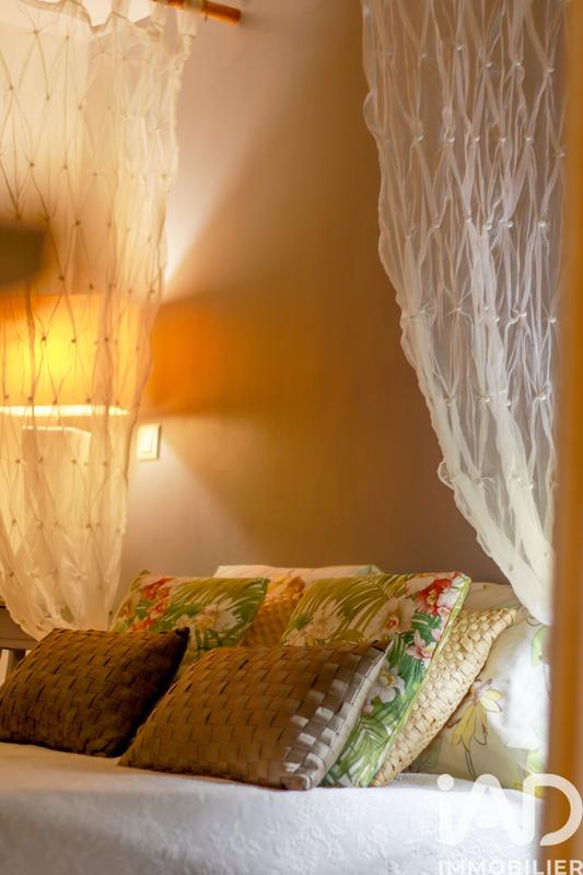 Maison - 681 m² - 17 pièces