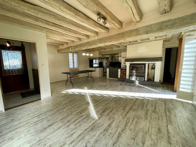 Maison - 210 m² - 7 pièces