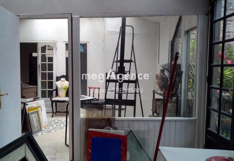 Maison - 225 m² - 11 pièces