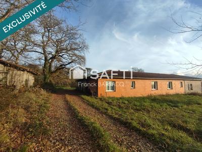 Maison - 225 m² - 7 pièces