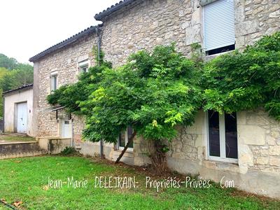 Maison - 258 m² - 7 pièces