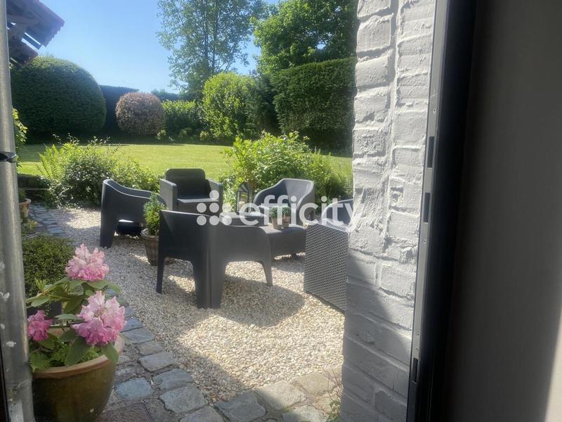 Corps de ferme - 250 m² - 8 pièces