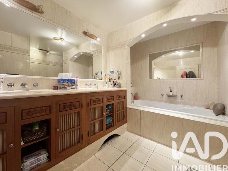 Appartement - 88 m² - 5 pièces