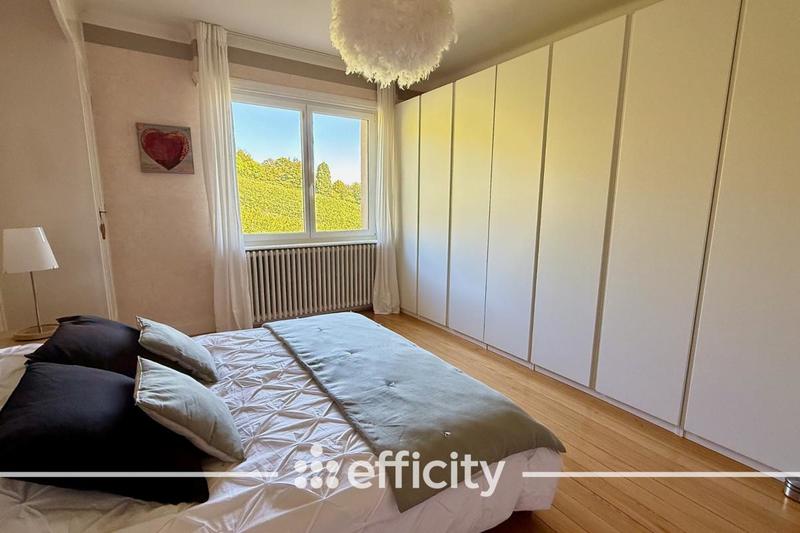 Maison - 383 m² - 12 pièces