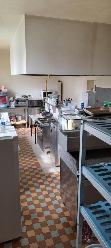 Local d'activité / Entrepôt - 650 m² - 19 pièces