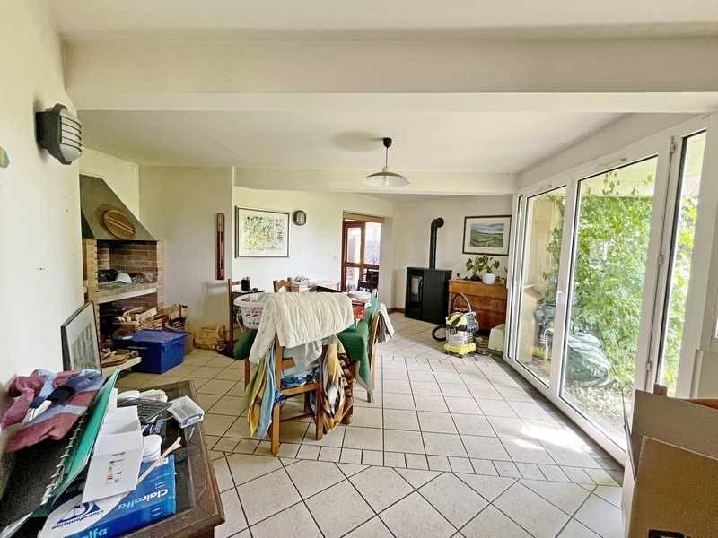 Maison - 320 m² - 10 pièces