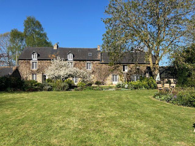 Maison ancienne - 520 m² - 11 pièces