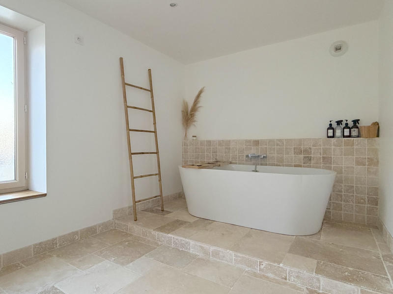 Maison - 255 m² - 7 pièces