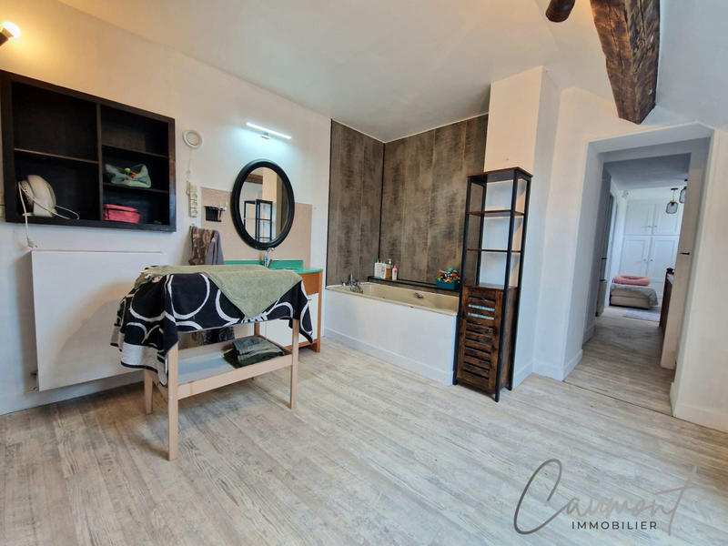 Maison traditionnelle - 150 m² - 5 pièces