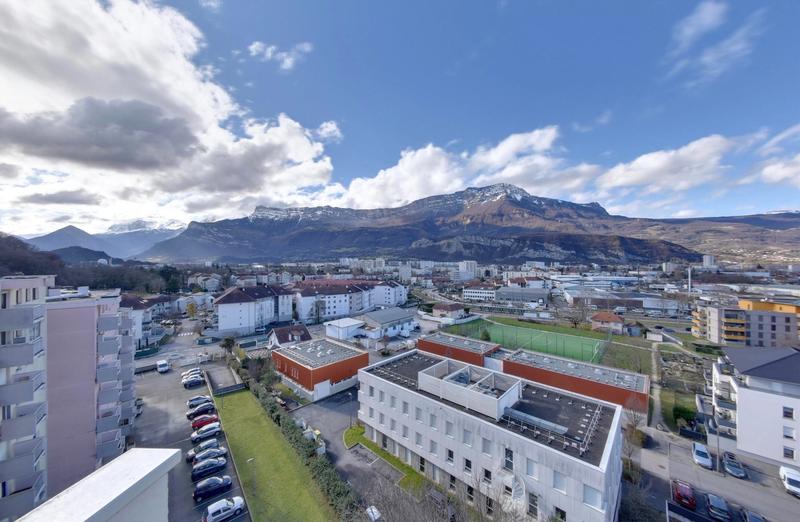 Appartement - 93 m² - 4 pièces