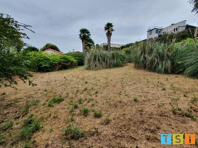 Terrain - 766 m²