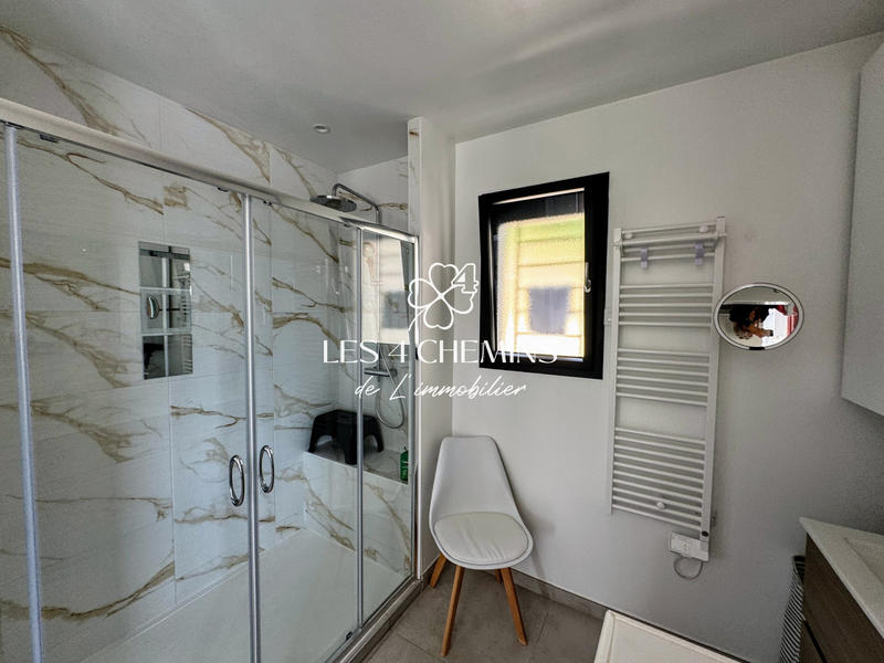 Villa - 200 m² - 7 pièces