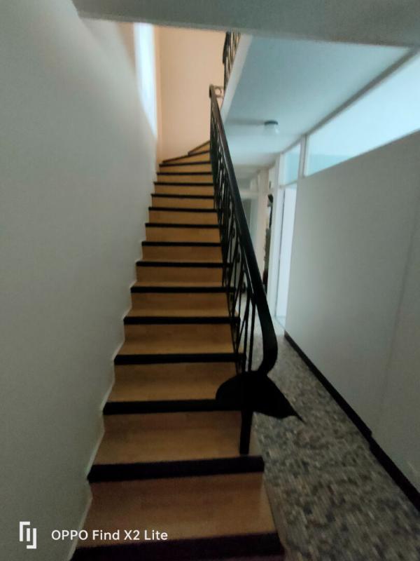 Maison - 220 m² - 9 pièces