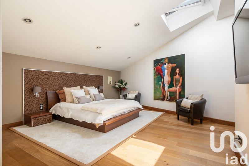 Appartement - 230 m² - 6 pièces