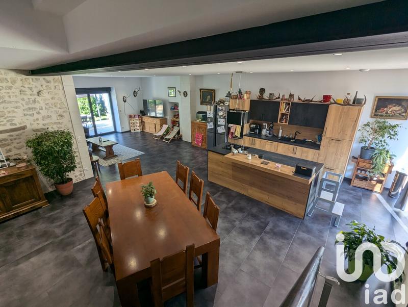 Maison - 227 m² - 6 pièces