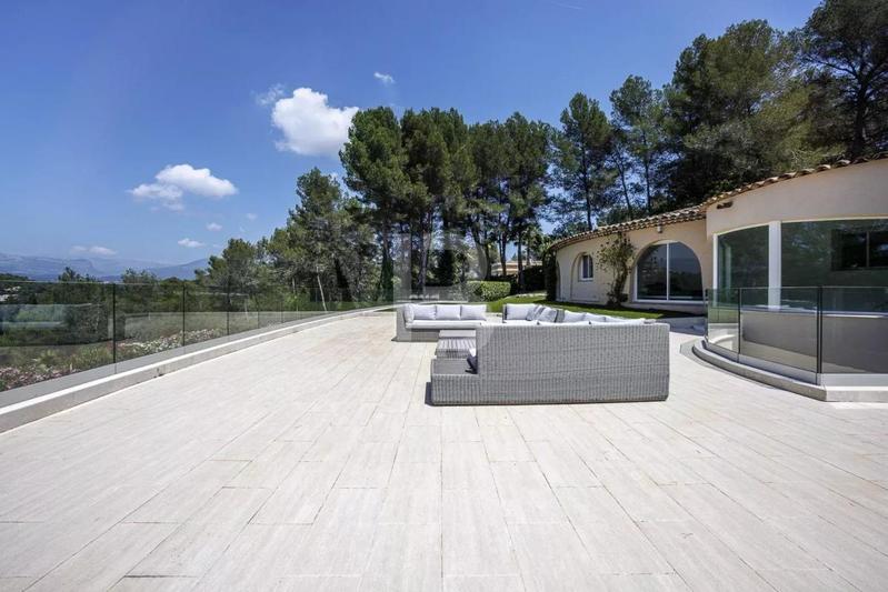 Villa - 540 m² - 10 pièces