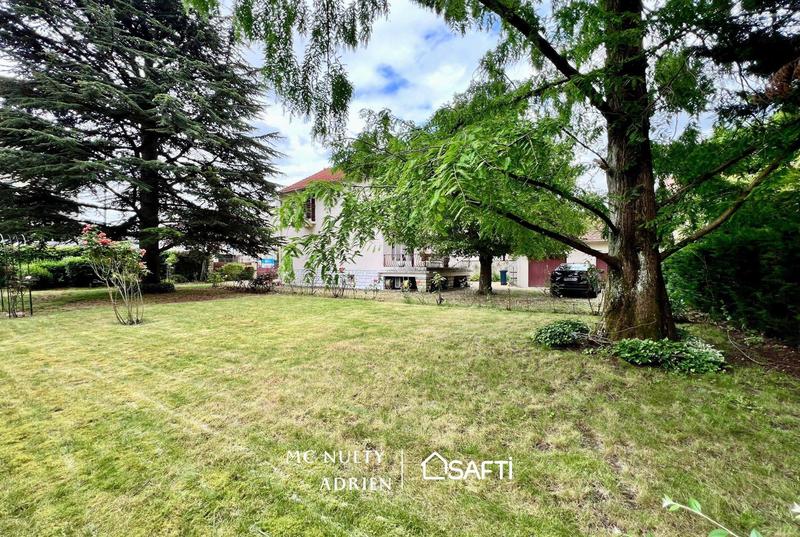 Maison - 143 m² - 8 pièces