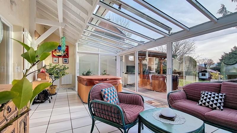 Maison traditionnelle - 209 m² - 8 pièces