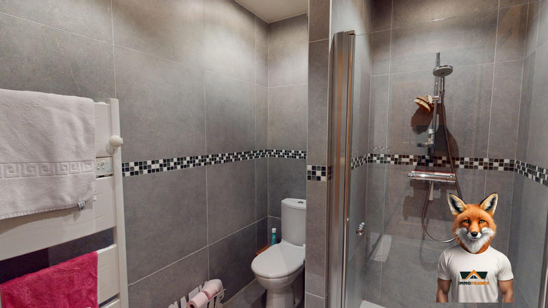 Maison - 246 m² - 7 pièces