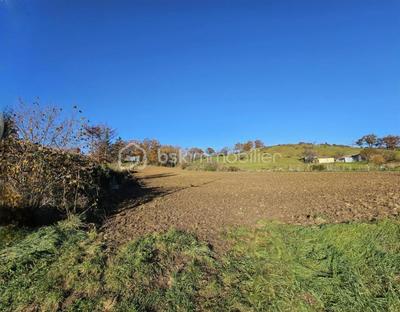 Terrain constructible - 4 560 m²