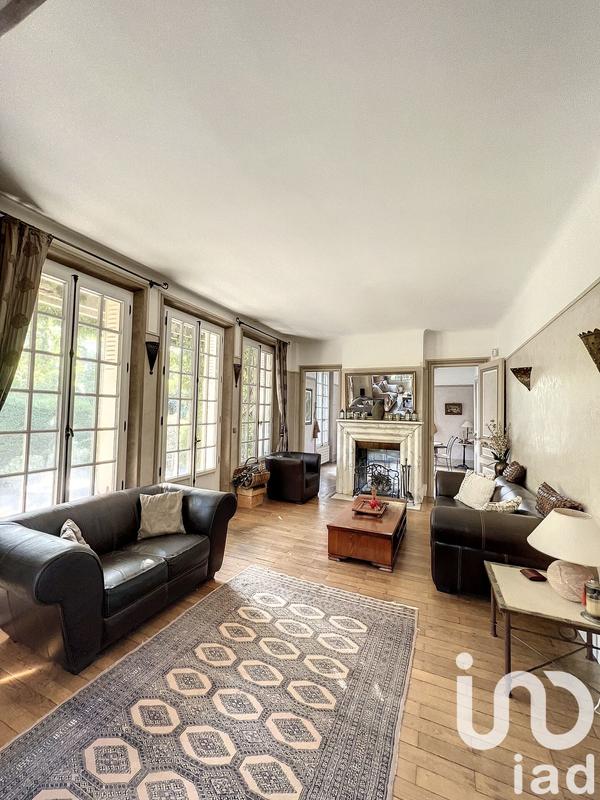 Maison - 252 m² - 11 pièces