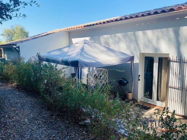 Maison - 239 m² - 10 pièces