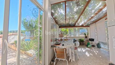 Maison - 180 m² - 6 pièces