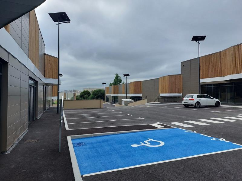 Local commercial - 627 m²