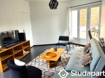 Chambre - 13 m² - 1 pièce