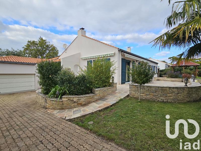 Maison - 312 m² - 9 pièces