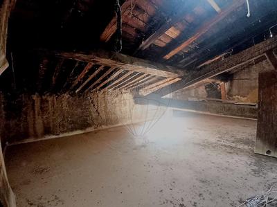 Appartement - 100 m² - 2 pièces