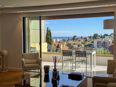 Appartement - 85 m² - 3 pièces