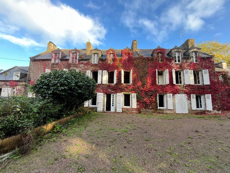 Maison en pierre - 290 m² - 9 pièces