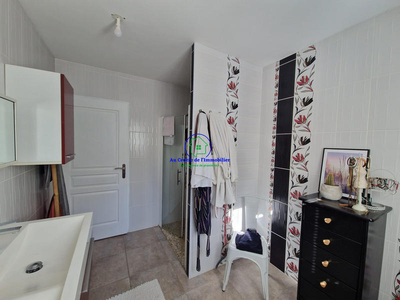 Villa - 164 m² - 8 pièces