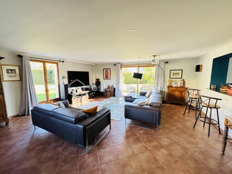 Maison - 210 m² - 7 pièces