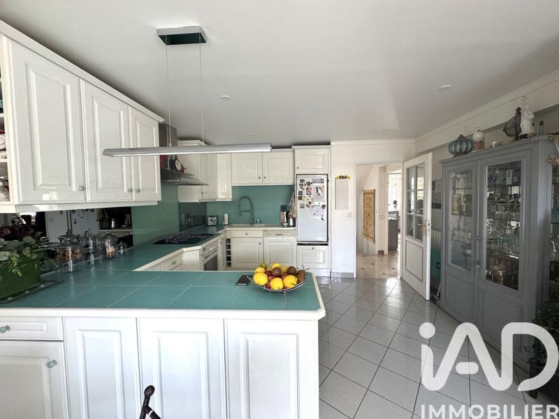 Maison - 180 m² - 5 pièces