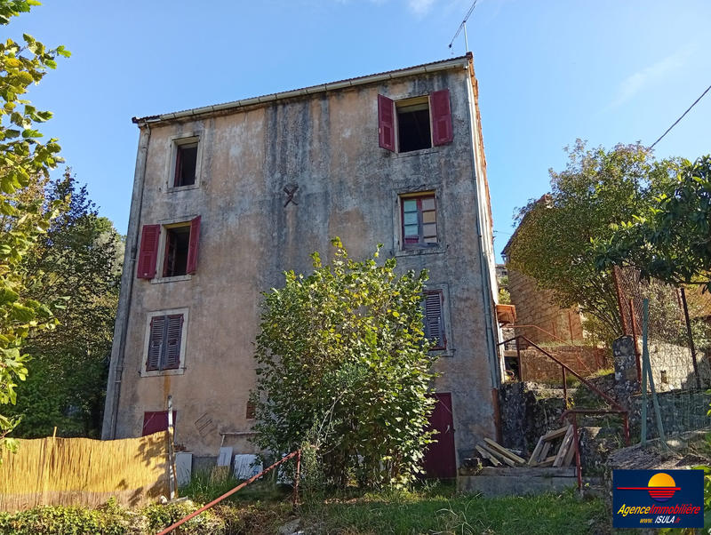 Maison - 166 m² - 12 pièces