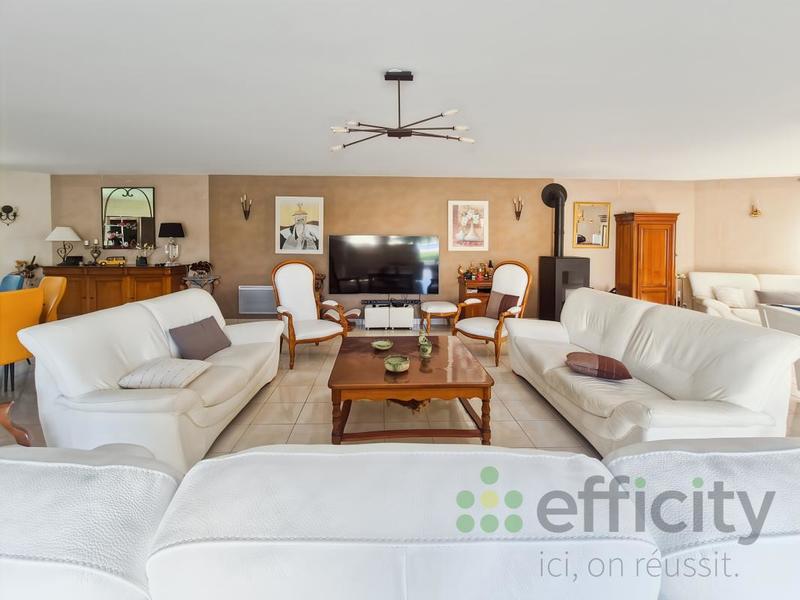 Pavillon - 287 m² - 10 pièces